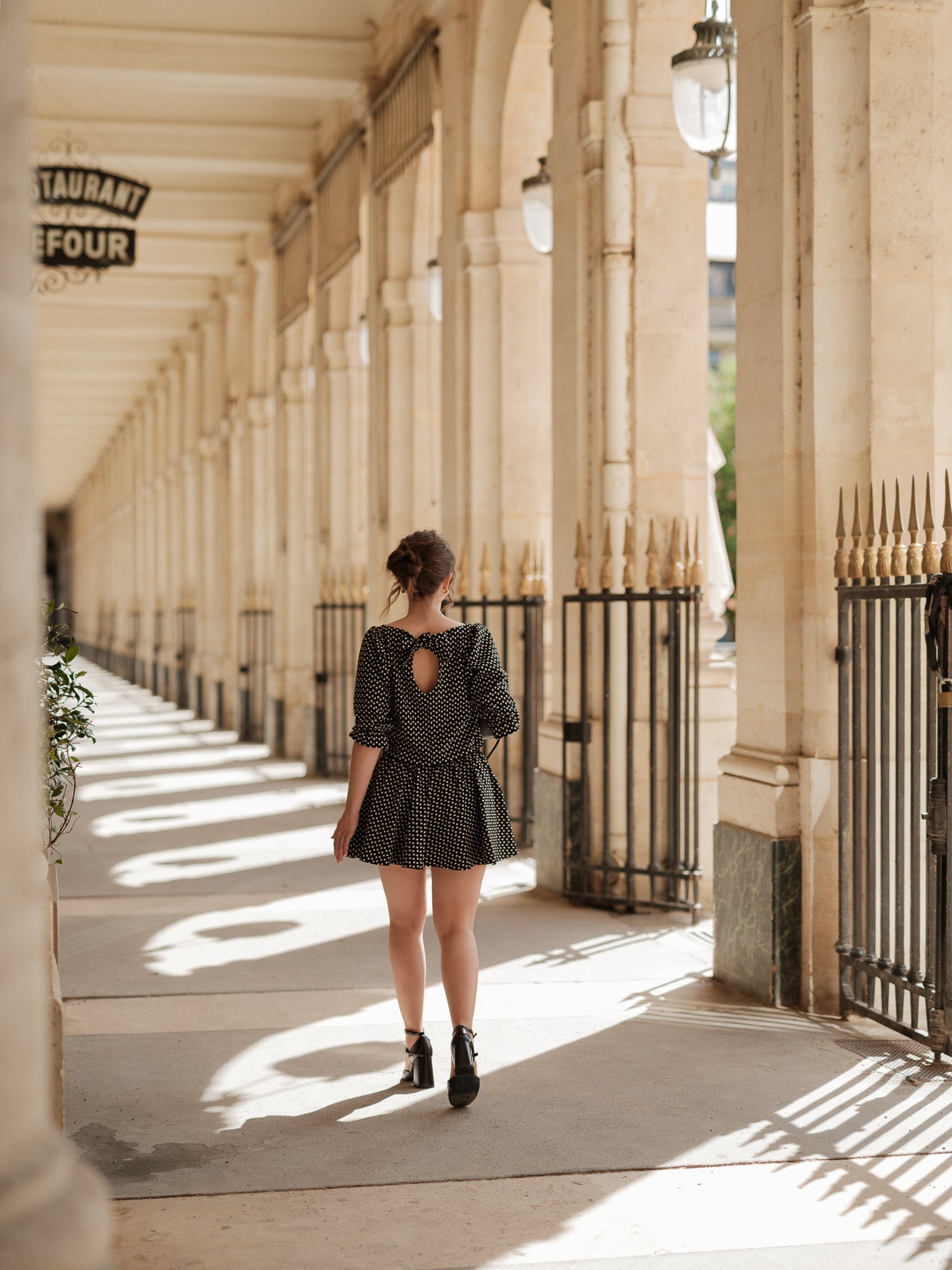 ANTIGONE, ANTIGONE Paris, marque de prêt-à-porter premium femme, tailleur femme élégant, ensemble coordonné chic, power suit féminin, ANTIGONE Paris, ANTIGONE, matching set