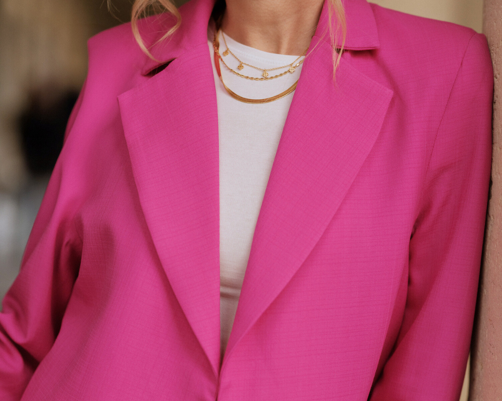marque de prêt-à-porter premium femme, tailleur femme élégant, ensemble coordonné chic, power suit féminin, ANTIGONE Paris, ANTIGONE, matching set.